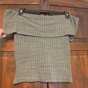 Express Ribbed Off-Shoulder Top